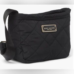 Marc Jacobs quilted purse. Crossbody, adjustable strap, internal pocket. Black
